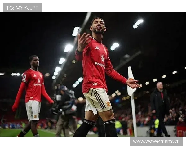 曼联防线失误频繁引发争议,对球队近期稳定性造成影响 曼联防线失误频繁引发争议,对球队近期稳定性造成影响