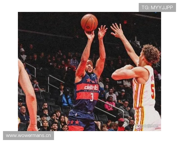 CJ麦科勒姆凭借精准挡拆拉开防线 提升球队关键得分效率